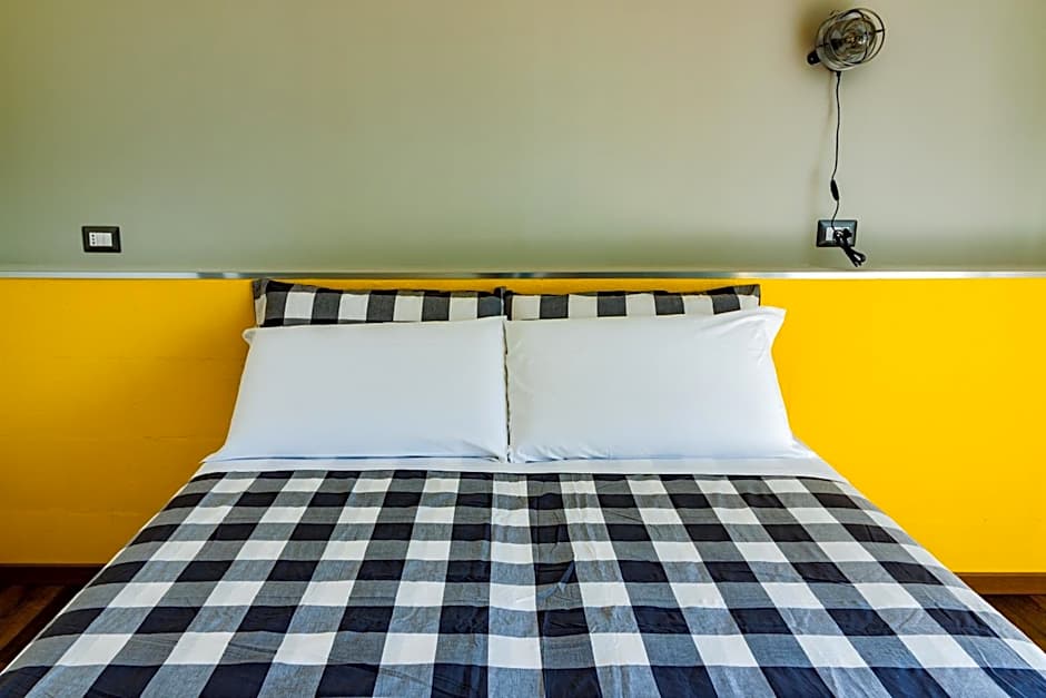 TRAVEL STATION Bedandbreakfast