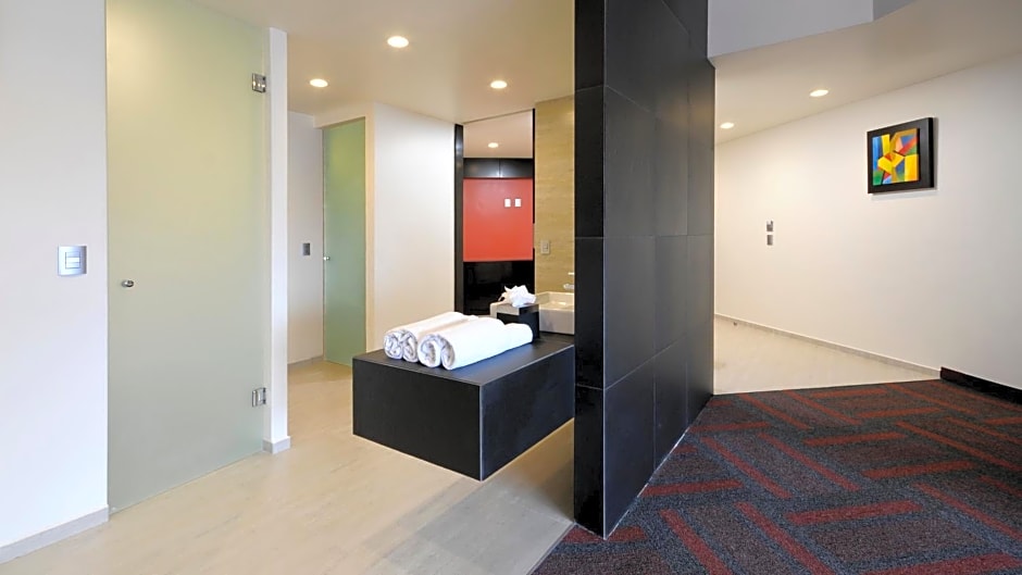 Holiday Inn Mexico Dali Airport by IHG