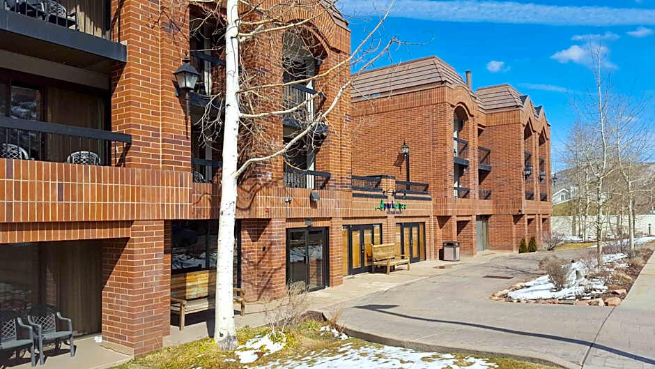 Raintree's Park Plaza Park City