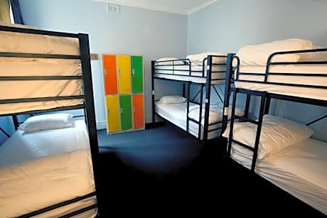 Bed in 6-Bed Mixed Dormitory Room