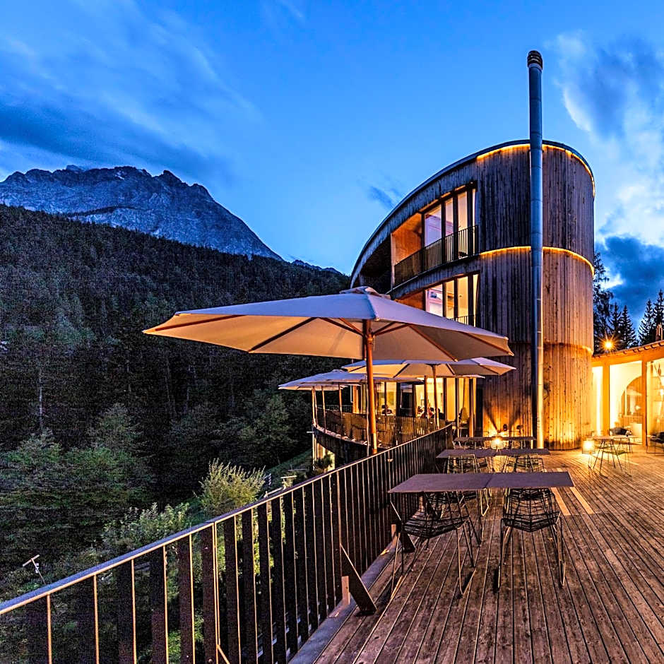 Hotel Arnica Scuol - Adults Only
