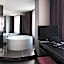 Roomers Frankfurt Central, Autograph Collection