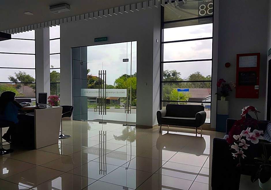 The Leverage Lite (Kuantan)