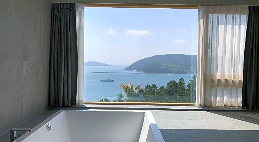 HOTEL SANGSANG & Private Sang Sang Pool Villa