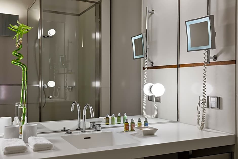 The Hotel Lucerne, Autograph Collection by Marriott
