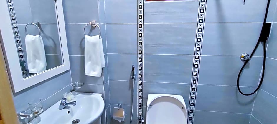 Hays Suites Hotel