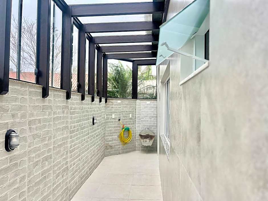 Aconchegante! Apto à 250 metros do mar! ZU01H