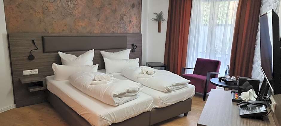 Central Hotel & Lounge Adult Only