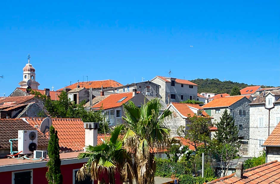 Aspalathos Residence