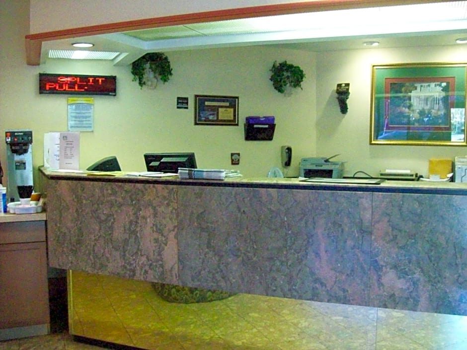 Days Inn by Wyndham Savannah Airport