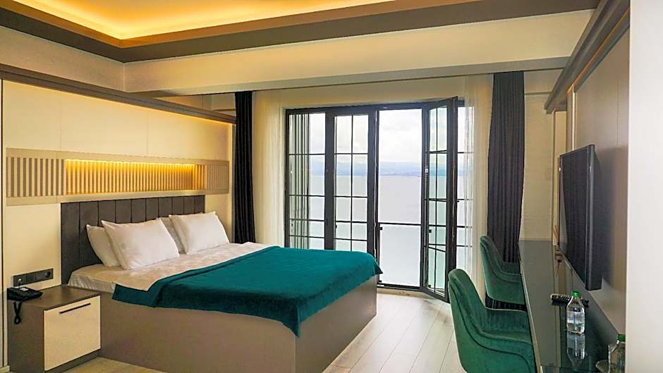 Photo 1 of 2 of Suite, Sea View