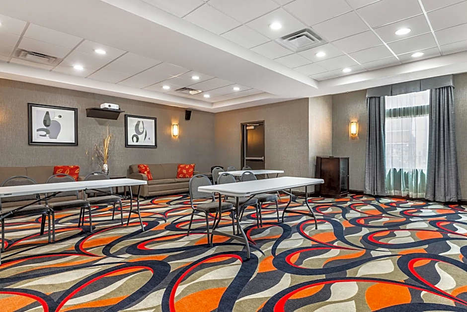 Best Western Plus Cowetas 1st Hotel