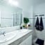 Central location in a great complex with 300mbps internet