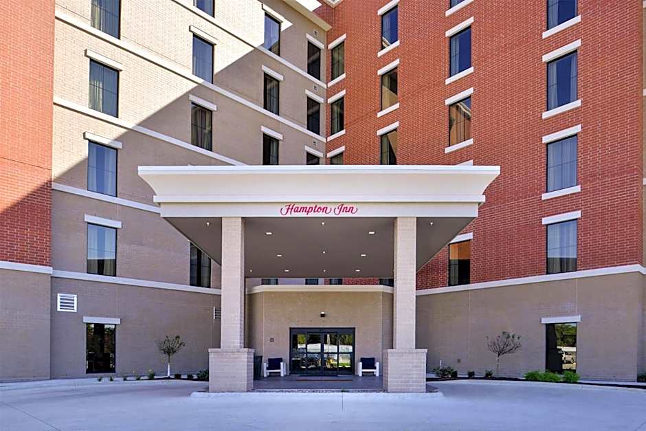 Hampton Inn by Hilton Cedar Falls Downtown