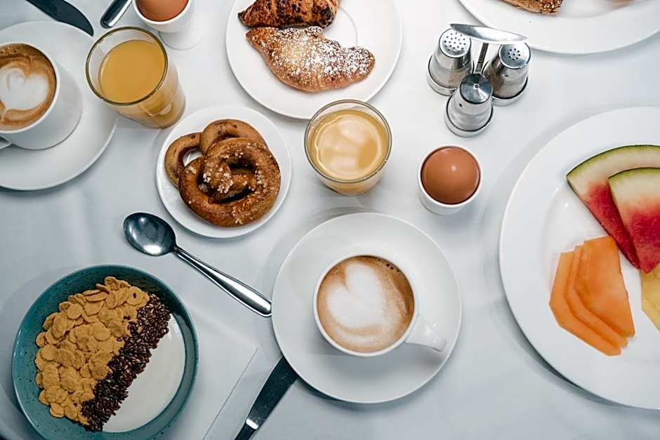 Al Plan, A mountain moving hotel