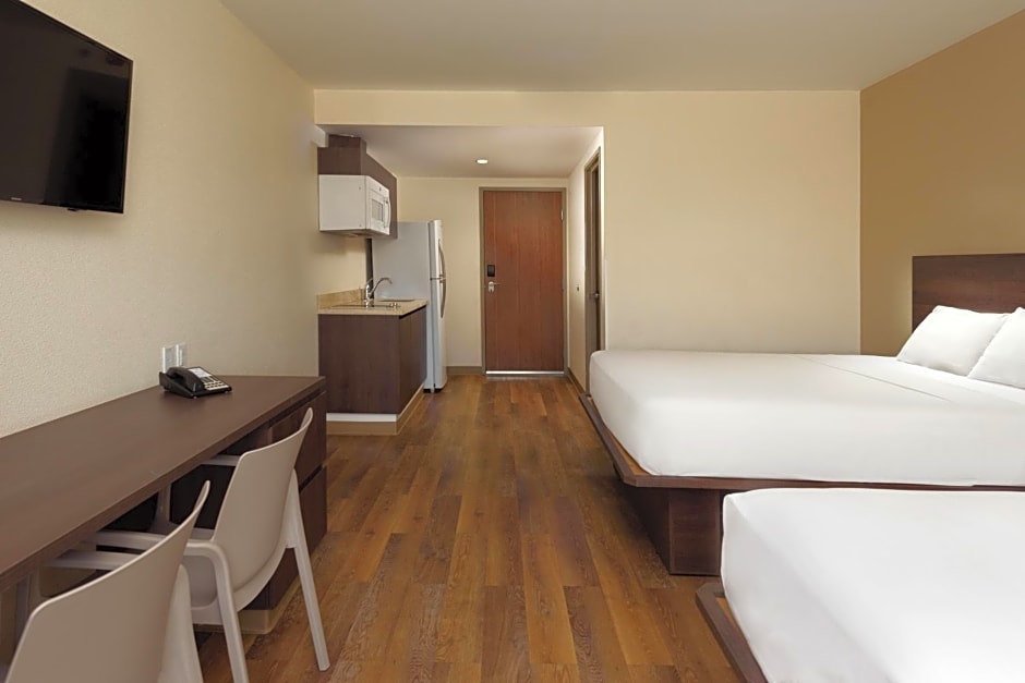 Extended Suites Tijuana Macroplaza