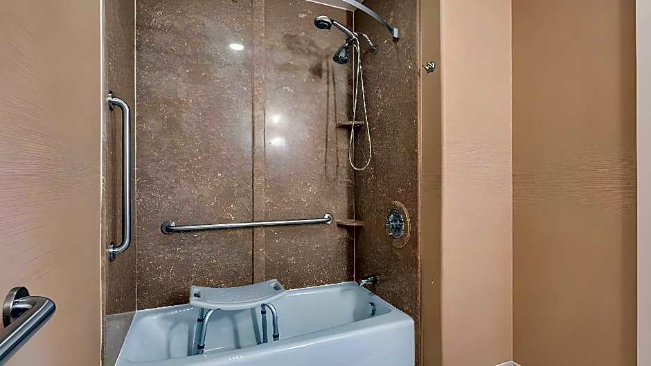 Best Western Plus Midland Suites