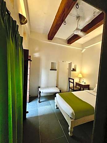 Standard Single Non ac