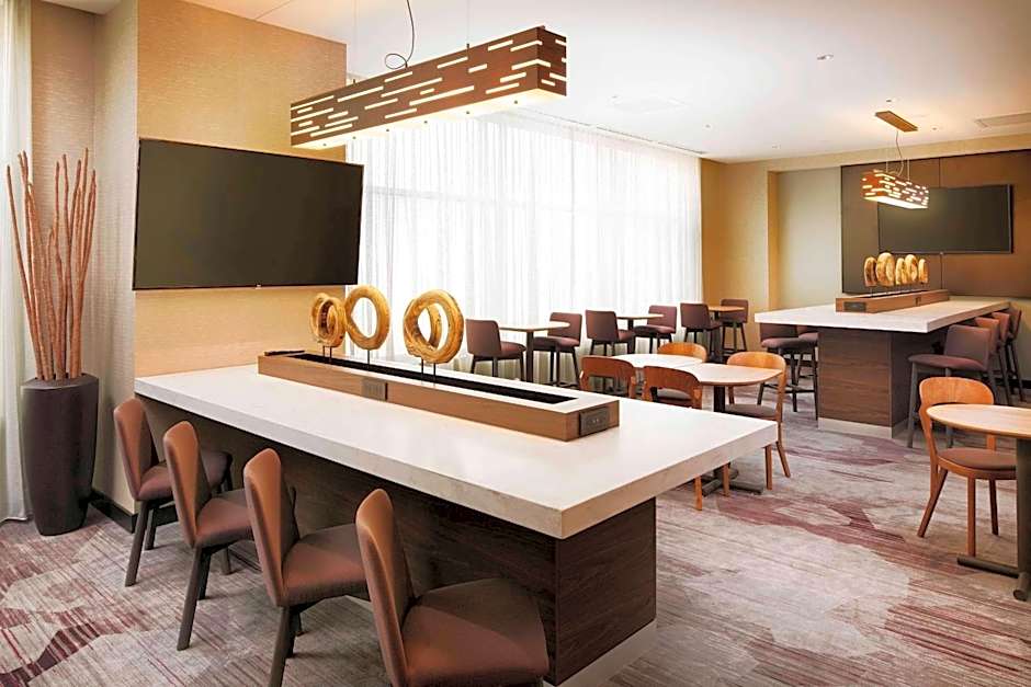 Courtyard by Marriott Indianapolis Downtown