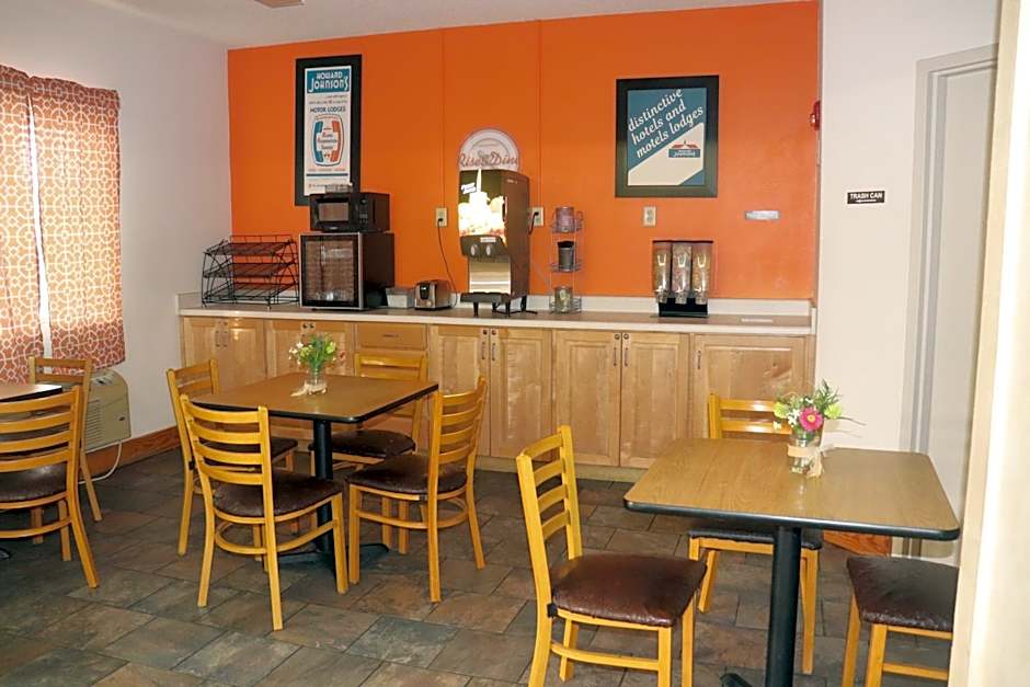 Howard Johnson by Wyndham Tifton GA I-75