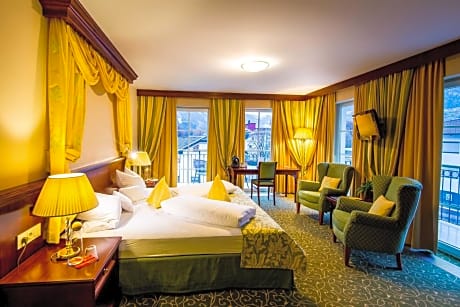 Superior Suite with Mountain View