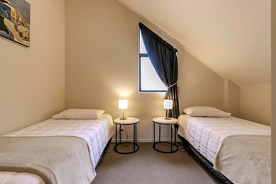 Le Chalet Suisse Motel Taupo