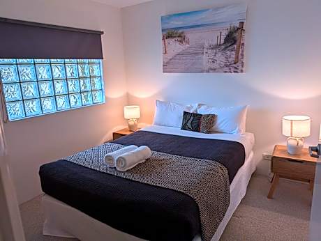 Superior - 1 Queen Bed