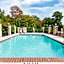 Grander Inn & Suites by IHG
