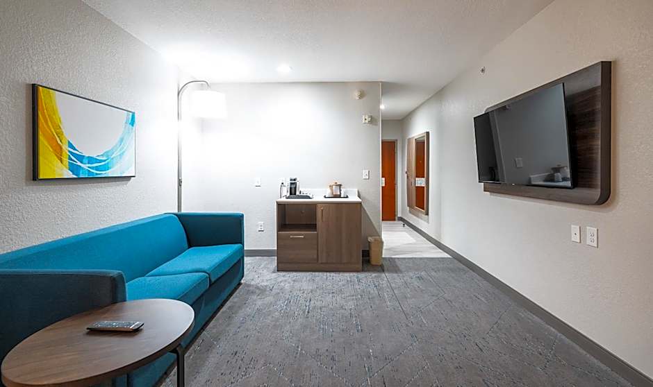 Holiday Inn Express Hotel and Suites Saint Robert By IHG