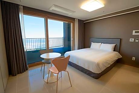 Half Ocean View Room