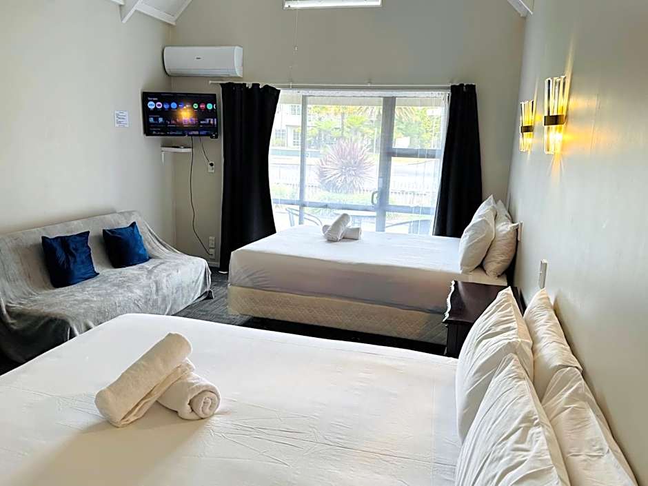 Apex On Fenton Motel