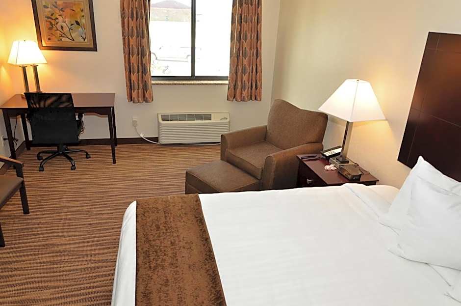 Cobblestone Inn & Suites - Clarion