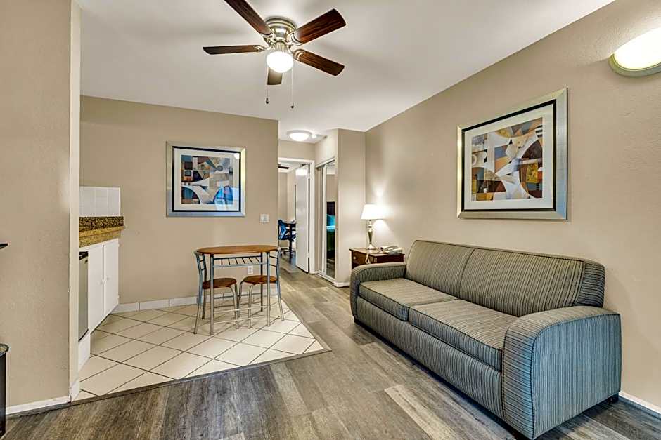 Scottish Fairway Inn