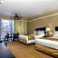 Dinah`S Garden Hotel