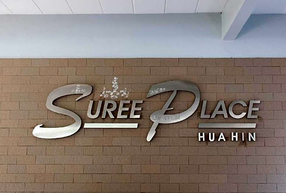 Suree Place Hostel