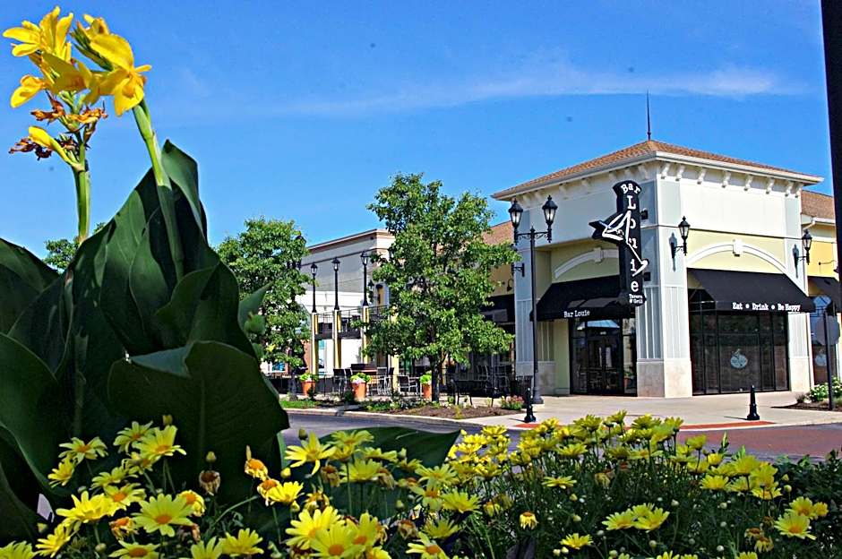 Holiday Inn Express & Suites Toledo South - Perrysburg by IHG