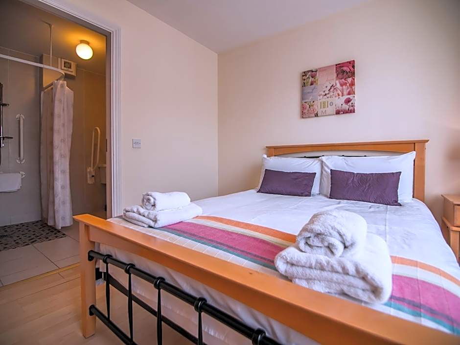 Donegan Court Aparthotel