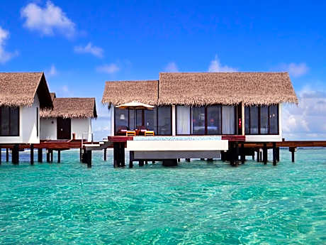 Special Offer: 2 nights Beach Pool Villa + 2 nights Water Pool Villa