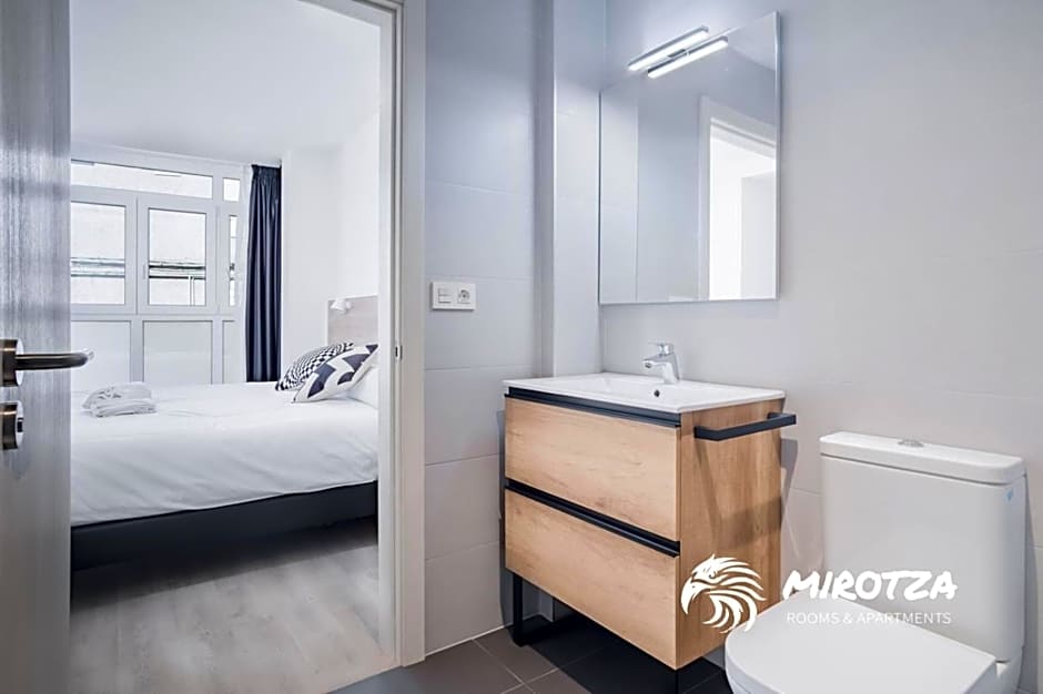 MIROTZA ROOMS AND APARTMENTS