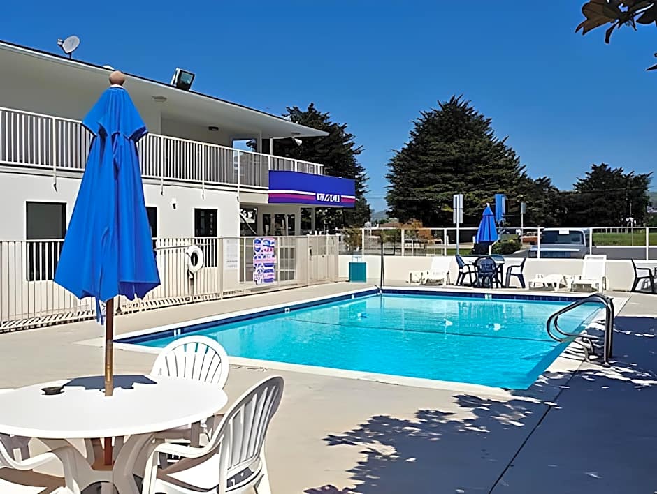 RED CARPET INN LOUISVILLE NORTH -Jeffersonville In