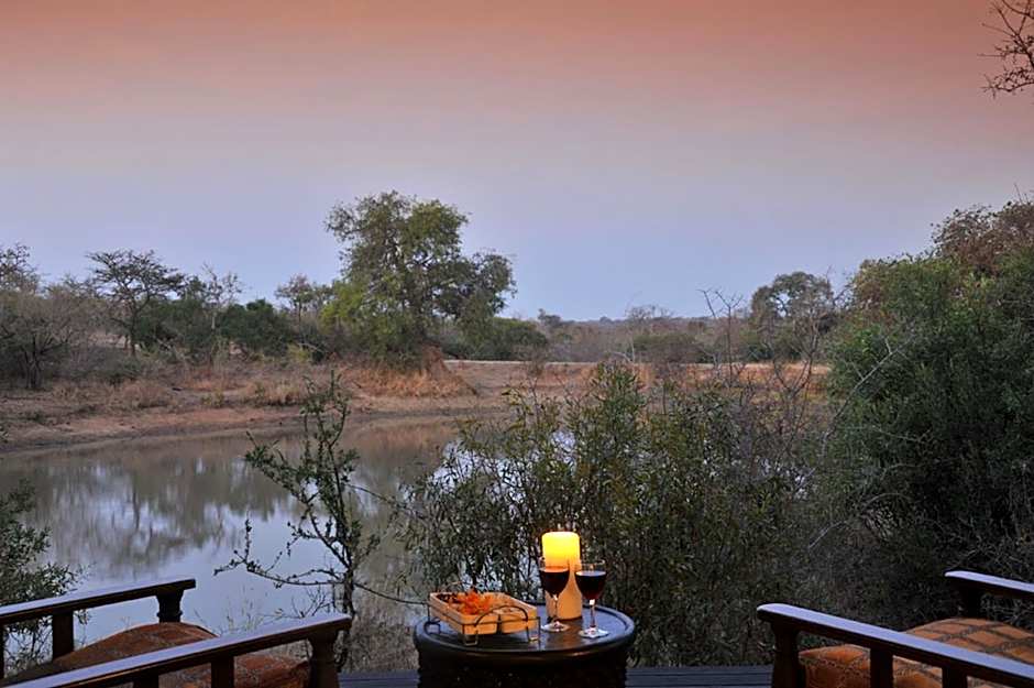 Waterbuck Game Lodge Thornybush Nature Reserve