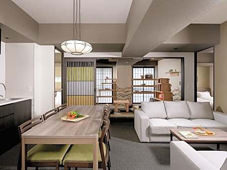 Two -Bedroom Japanese Suite for 6