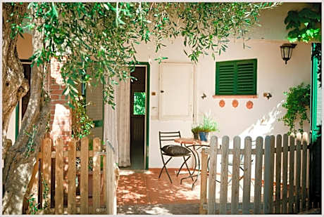 Apartment with Garden View