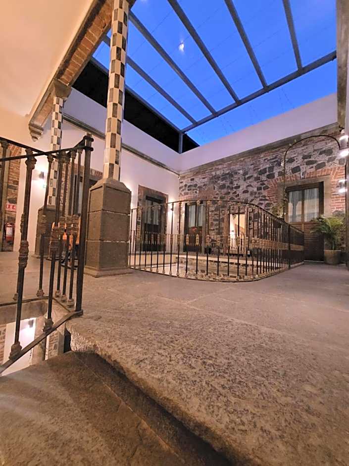 Milo Collection Hotel