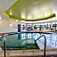 Holiday Inn Express & Suites Kansas City Airport By IHG
