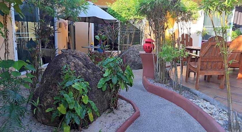 Pandora Lifestyle Hotel