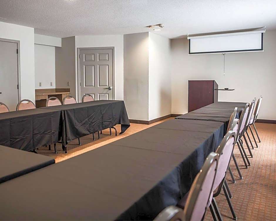 Wingate by Wyndham Bel Air I-95 Exit 77A / APG Area