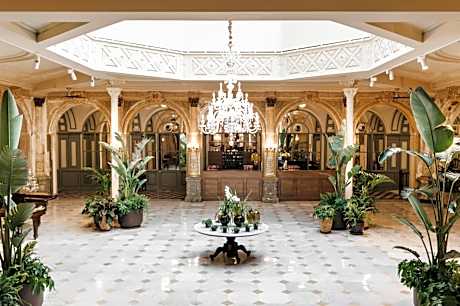 Oriente Atiram Hotel