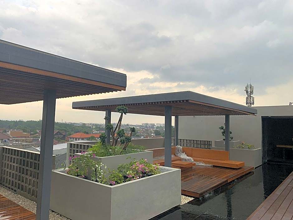 Sans Hotel RG Living Jogja by RedDoorz