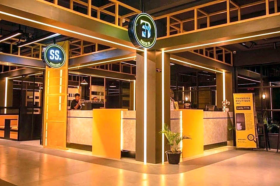 Fhandika Boutique Inc.